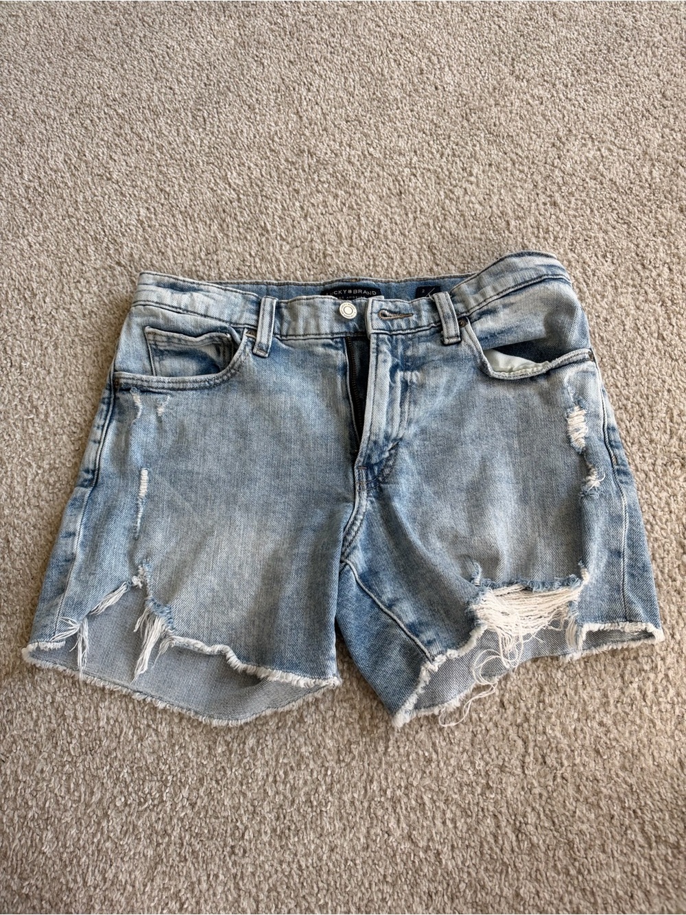 Lucky Brand Light Blue Distressed Hem Denim Women’s Shorts Size 2/26